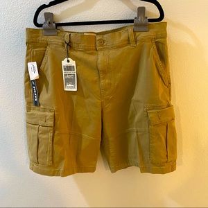 American Star Cargo Shorts, 38 (NWT)